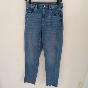 American Eagle Mom Jeans, Size 4